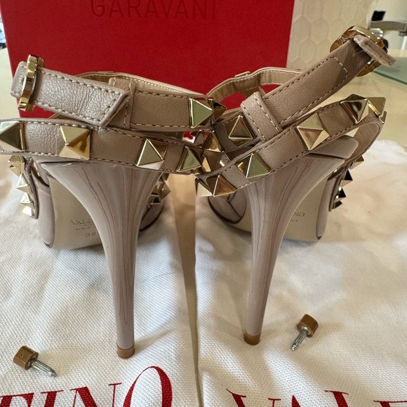 Valentino Garavani Rockstud Caged Pump 100mm - Picture 8 of 13